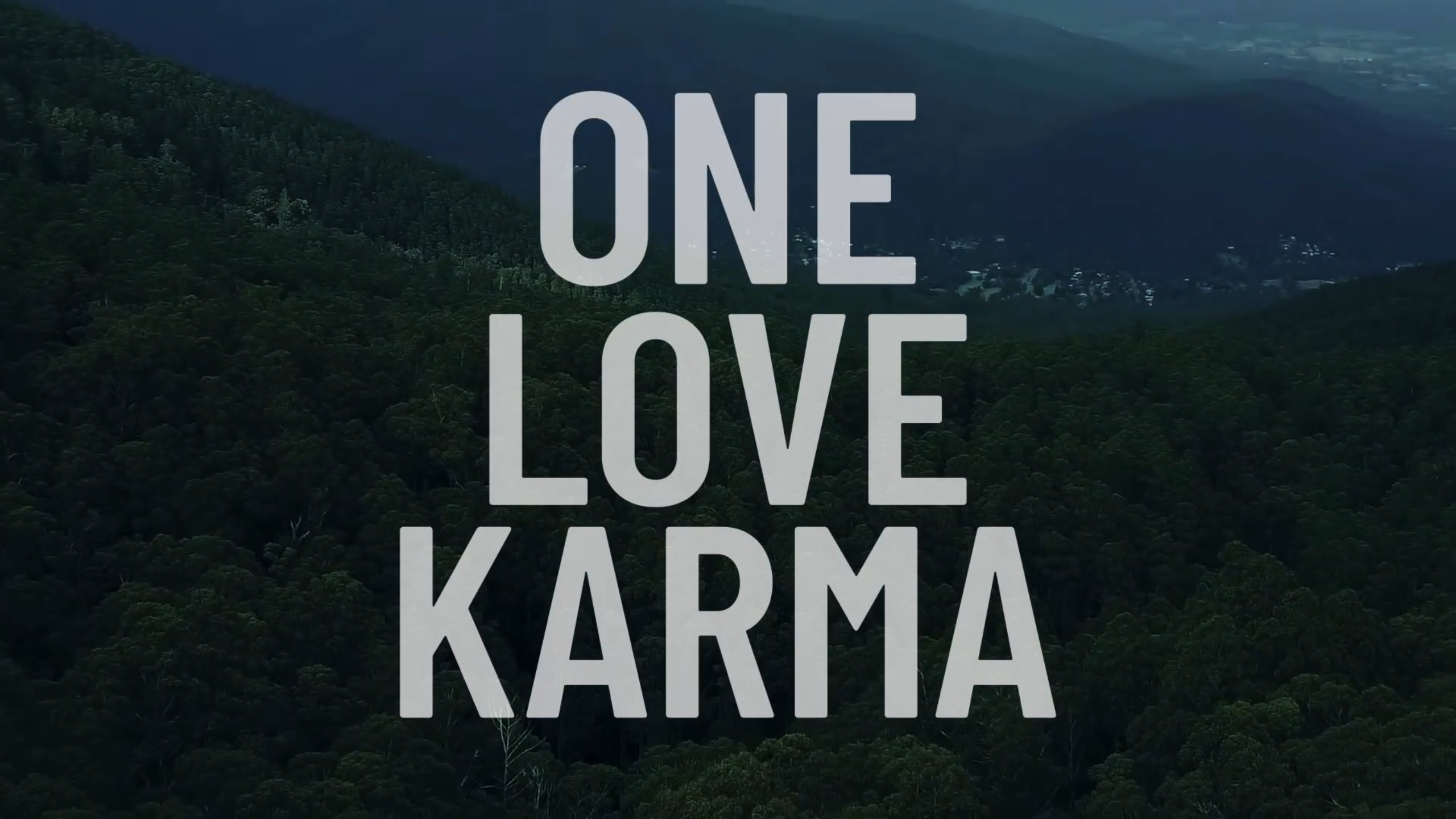 Plateau de tournage pour One Love Karma - Lyrical
